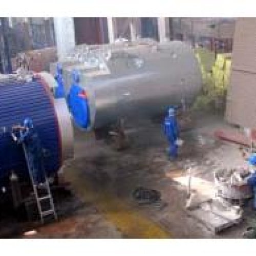 抗掛渣涂料、輕質(zhì)保溫料、有芯保溫感應(yīng)爐用耐材系列、沖天爐黑色金屬熔煉耐材