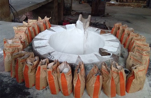 中性干振爐襯料